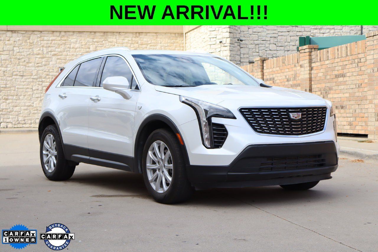 Used 2023 Cadillac XT4 Luxury w/ Cold Weather Package FWD image 1