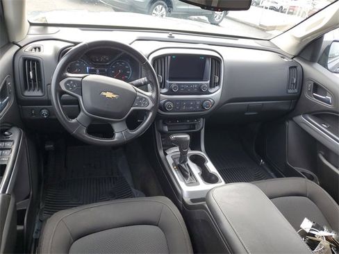 Used 2018 Chevrolet Colorado LT w/ LT Convenience Package image 11