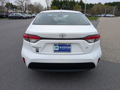 Used 2023 Toyota Corolla LE FWD image 4