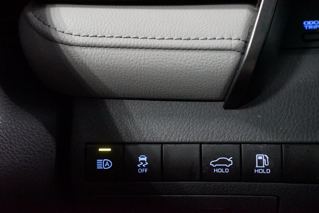 Used 2021 Toyota Camry LE FWD image 21