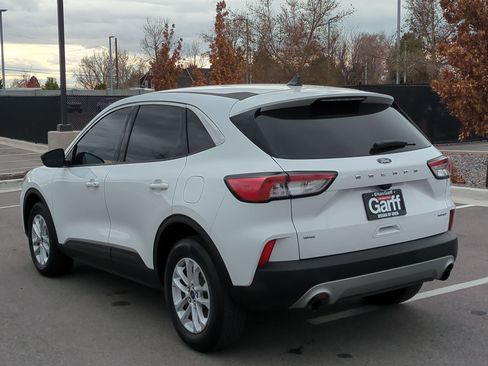 Used 2022 Ford Escape SE image 8