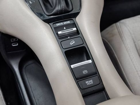 Used 2024 Honda HR-V LX image 23