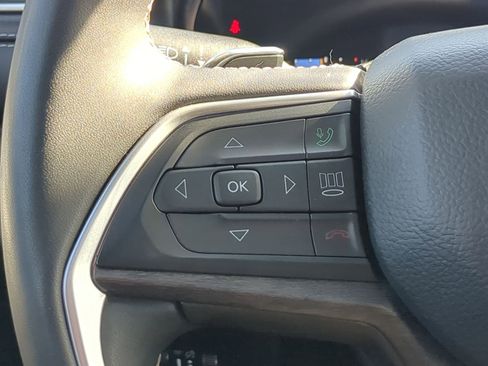 Used 2024 Jeep Grand Cherokee Limited image 18