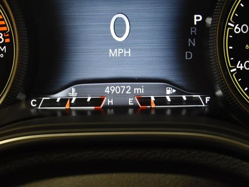 Used 2020 Jeep Cherokee Trailhawk w/ Comfort & Convenience Group image 23