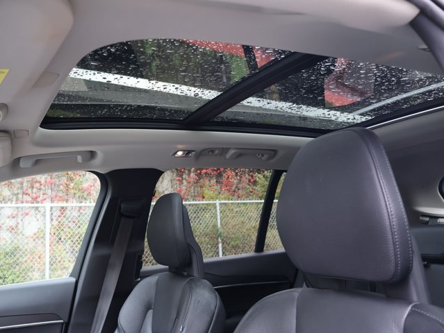 Used 2020 Volvo XC90 T5 Momentum AWD/4WD image 19