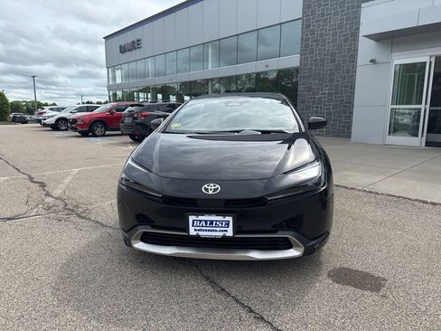 Used 2024 Toyota Prius Prime FWD image 8