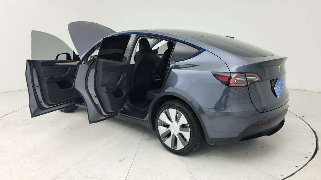 Used 2023 Tesla Model Y Long Range AWD/4WD image 11