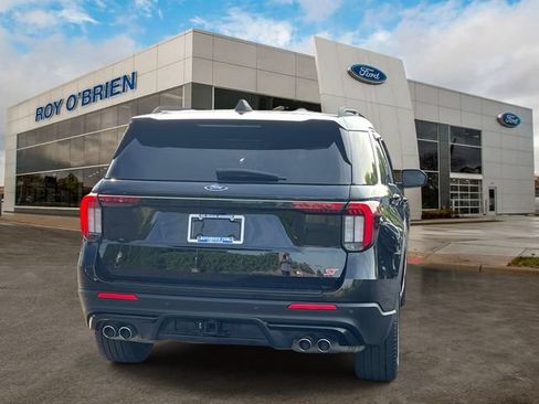 Certified 2025 Ford Explorer ST AWD/4WD image 4