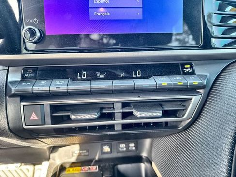 Used 2025 Toyota Camry SE w/ Convenience Package FWD image 27