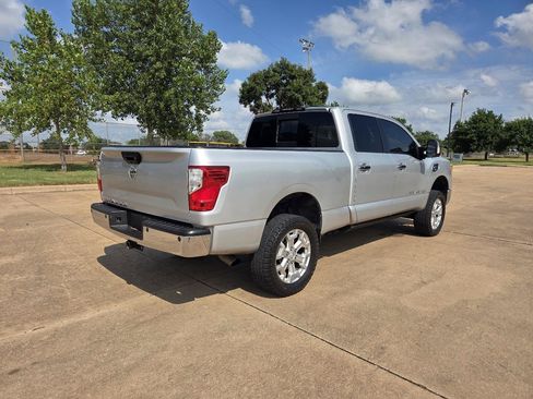 Used 2016 Nissan Titan SL RWD image 31
