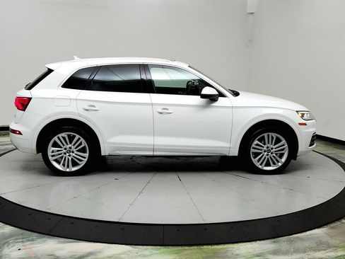 Used 2018 Audi Q5 2.0T Premium Plus w/ Premium Plus Package AWD/4WD image 4