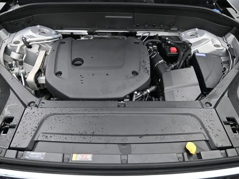 Certified 2024 Volvo XC90 B6 Plus AWD/4WD image 13