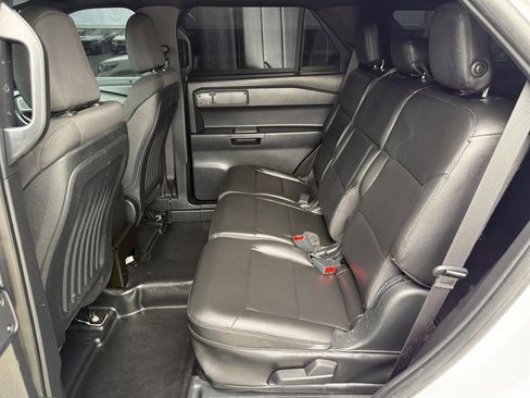 Used 2020 Ford Explorer 4WD Police Interceptor image 15