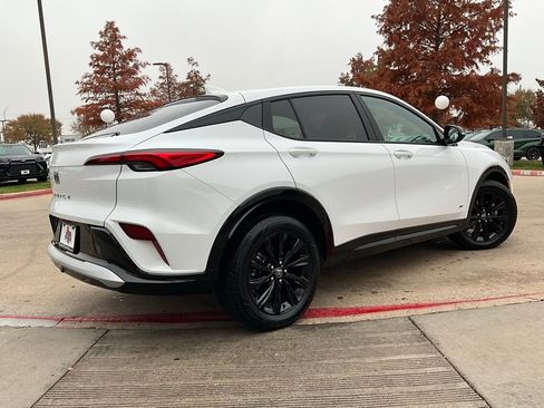 Used 2025 Buick Envista Sport Touring image 6