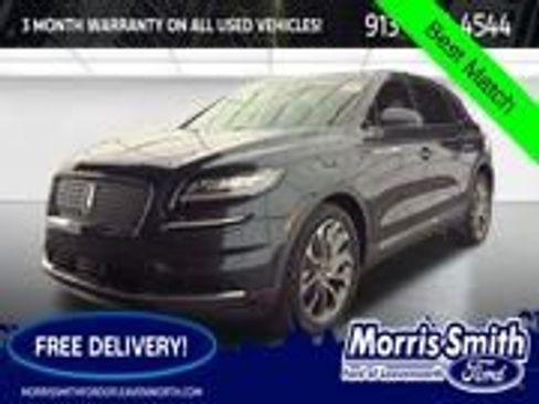 Used 2022 Lincoln Nautilus Reserve AWD/4WD image 1