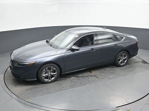 Used 2025 Honda Accord EX-L image 35
