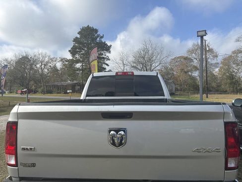 Used 2017 RAM 2500 SLT image 4