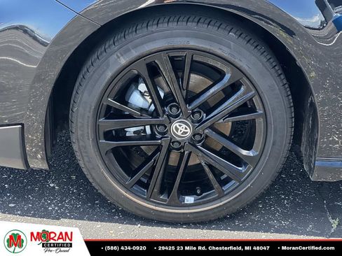 Used 2025 Toyota Camry SE FWD image 9