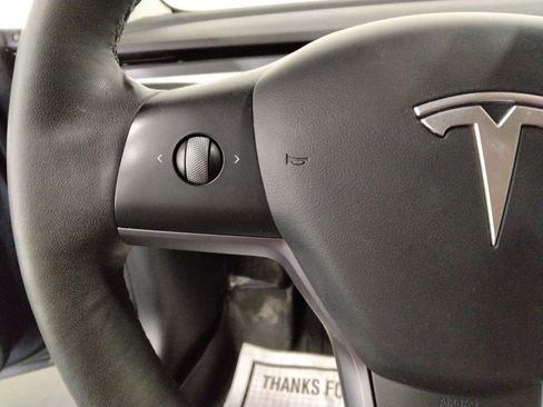 Used 2021 Tesla Model 3 Standard Range Plus image 13