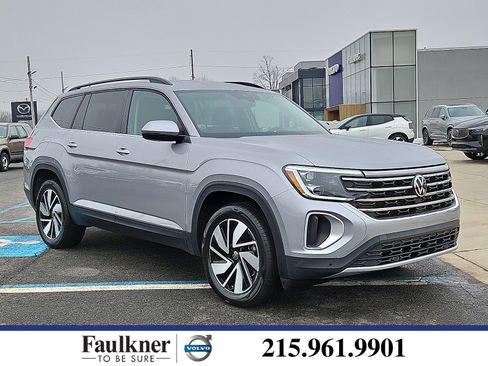 Used 2025 Volkswagen Atlas SE image 1