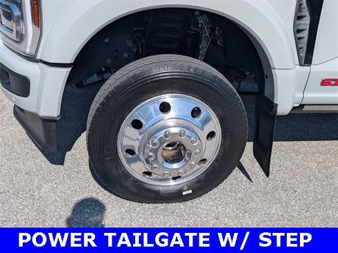 Certified 2025 Ford F450 Platinum w/ FX4 Off-Road Package image 5