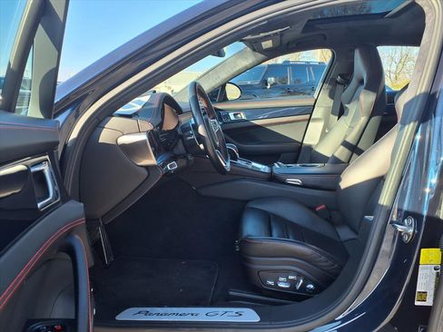 Used 2019 Porsche Panamera GTS image 28