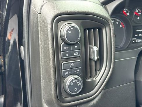 Used 2020 Chevrolet Silverado 1500 Custom w/ Custom Value Package AWD/4WD image 14