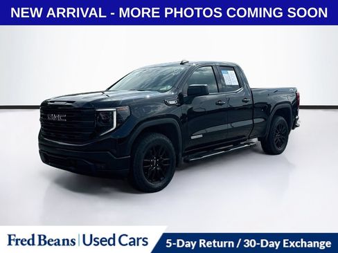 Used 2024 GMC Sierra 1500 Elevation AWD/4WD image 3