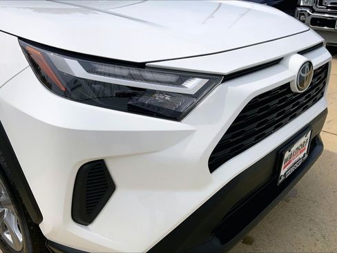 Used 2024 Toyota RAV4 XLE AWD/4WD image 34