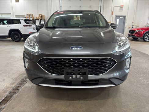 Used 2020 Ford Escape Titanium AWD/4WD image 3