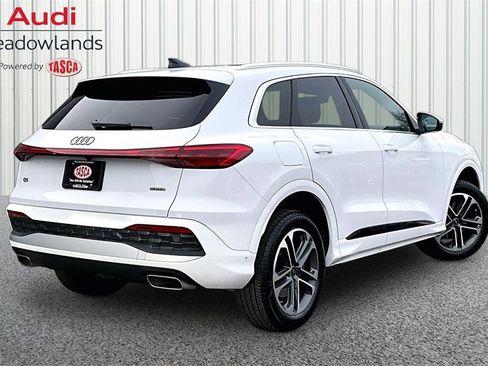 Used 2025 Audi Q5 Premium w/ Convenience Package image 6