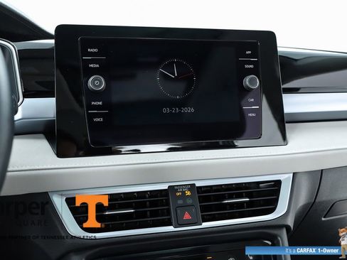 Used 2025 Volkswagen Taos SE w/ Panoramic Sunroof Package image 63