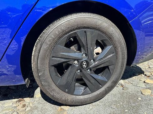 Certified 2023 Hyundai Elantra SEL FWD image 30