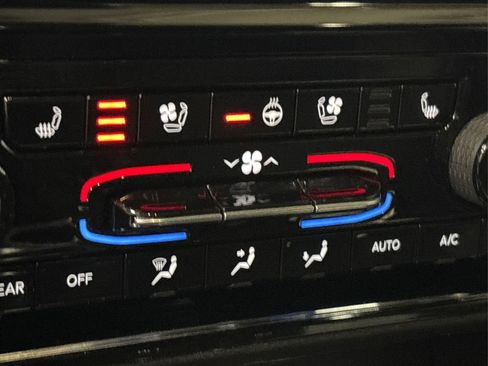 Used 2024 Jeep Grand Cherokee Trailhawk w/ Advanced Protech Group II image 31