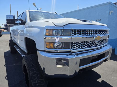 Used 2019 Chevrolet Silverado 2500 LT AWD/4WD image 1