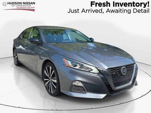 Used 2020 Nissan Altima 2.5 SR FWD image 1
