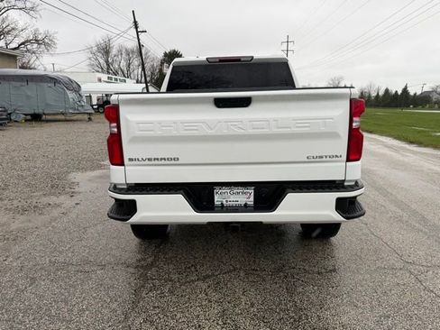 Used 2021 Chevrolet Silverado 1500 Custom image 10