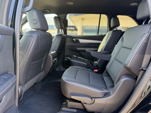 Used 2025 Buick Enclave Preferred image 10