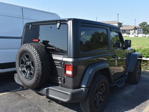 Used 2022 Jeep Wrangler Sport AWD/4WD image 3