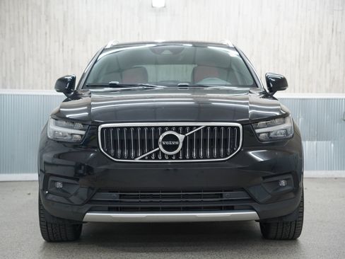 Used 2019 Volvo XC40 T5 Inscription image 3