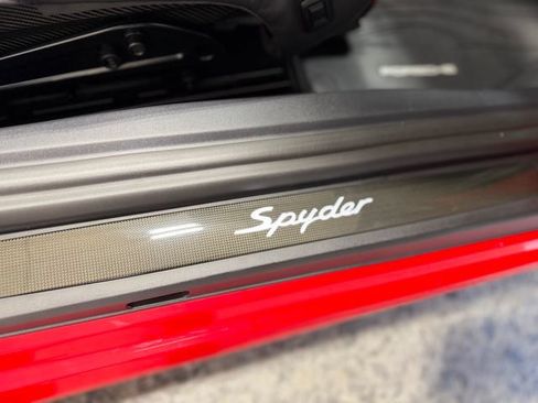 Used 2022 Porsche 718 Boxster Spyder RWD image 33