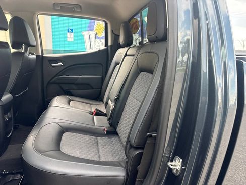 Used 2019 Chevrolet Colorado Z71 RWD image 11