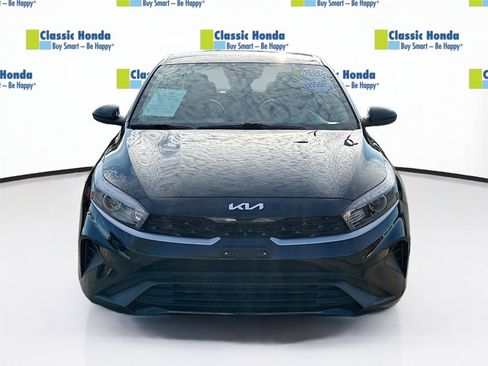 Used 2024 Kia Forte LXS image 2
