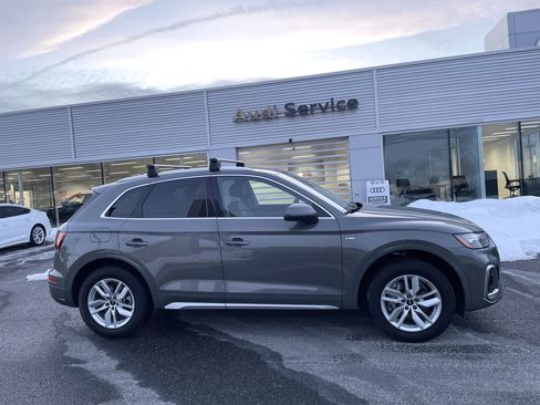 Certified 2023 Audi Q5 2.0T Premium w/ Convenience Package AWD/4WD image 3