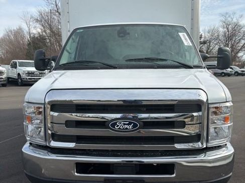 New 2026 Ford E-450 and Econoline 450 Super Duty w/ Power Equipment Group image 8