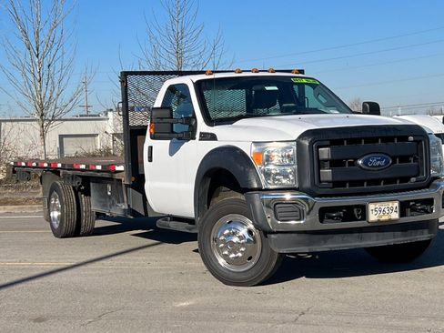 Used 2016 Ford F550 2WD Regular Cab Super Duty image 2