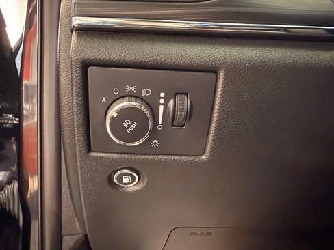 Used 2021 Jeep Grand Cherokee Limited AWD/4WD image 18