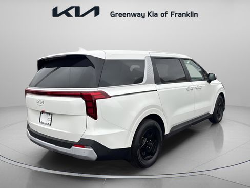 New 2026 Kia Carnival image 7