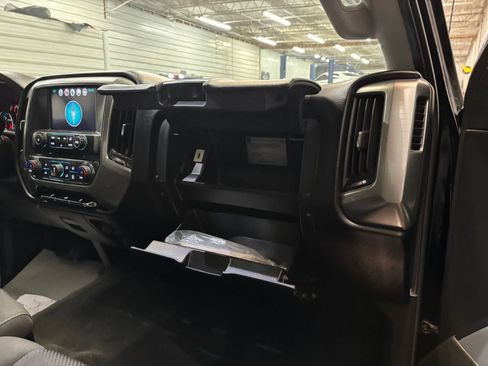 Used 2018 Chevrolet Silverado 1500 LT w/ All Star Edition AWD/4WD image 29