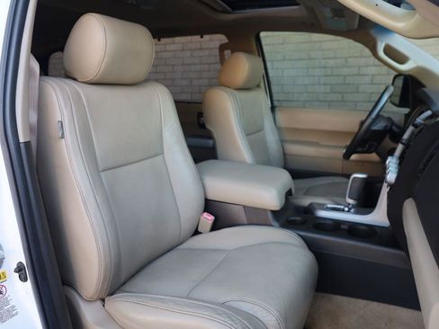 Used 2008 Toyota Sequoia Limited AWD/4WD image 30